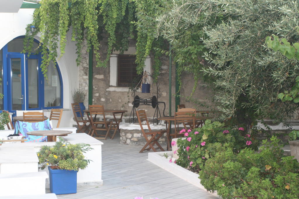 Captain Manolis Parikia  Exterior photo